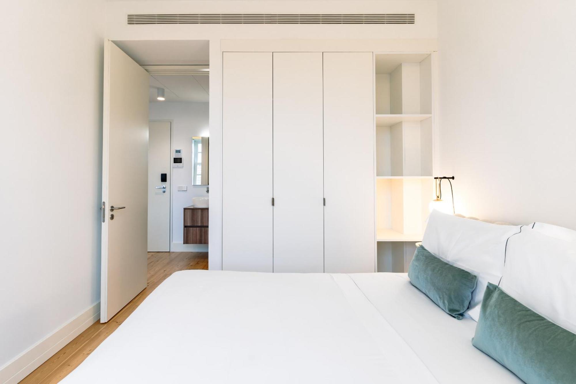 Feel Porto Clerigos Charm Flats Apartment Room photo